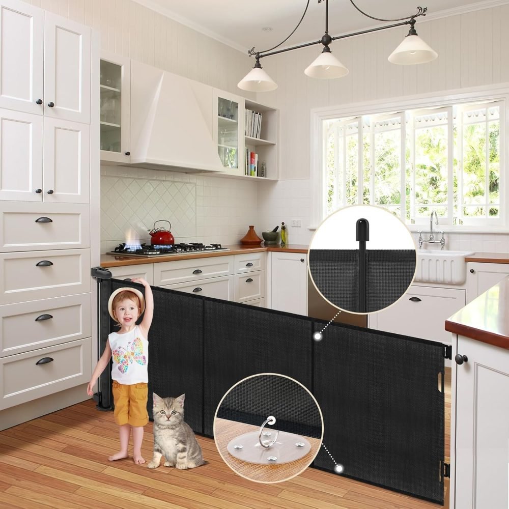 suihuooo Retractable Stair Gate for Baby and Dog, Mesh Baby Gate Extends up to 310cm Wide, 86cm Tall Retractable Dog Gate, Extra Wide Baby Safety Gate for Doorways, Hallways, Indoor and Outdoor